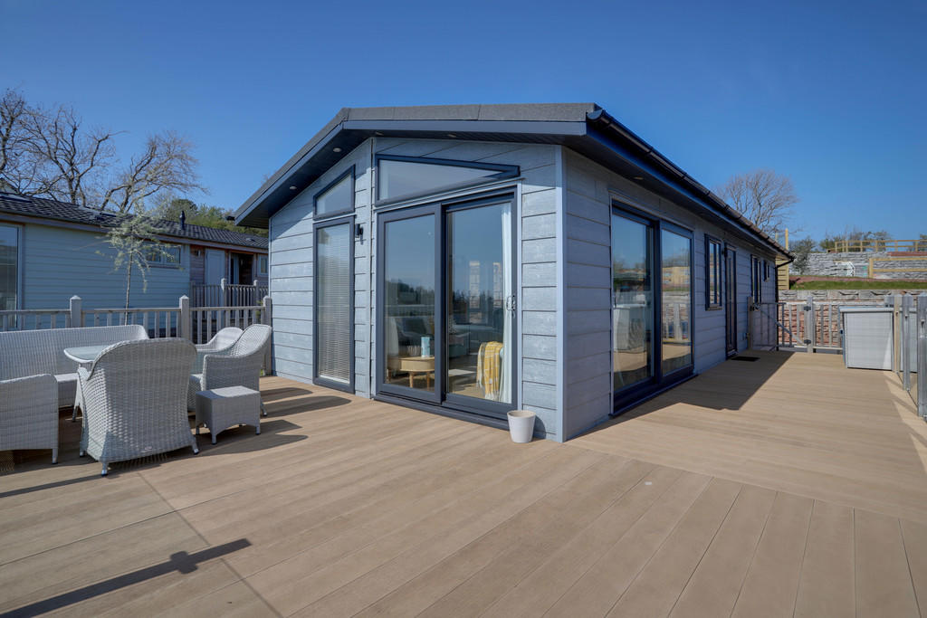 © Complete Estate Agents